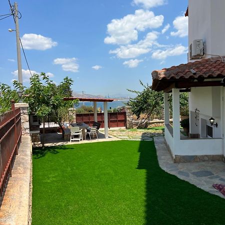 Apartment In Salamina With Garden & Sea View Selinia Екстер'єр фото