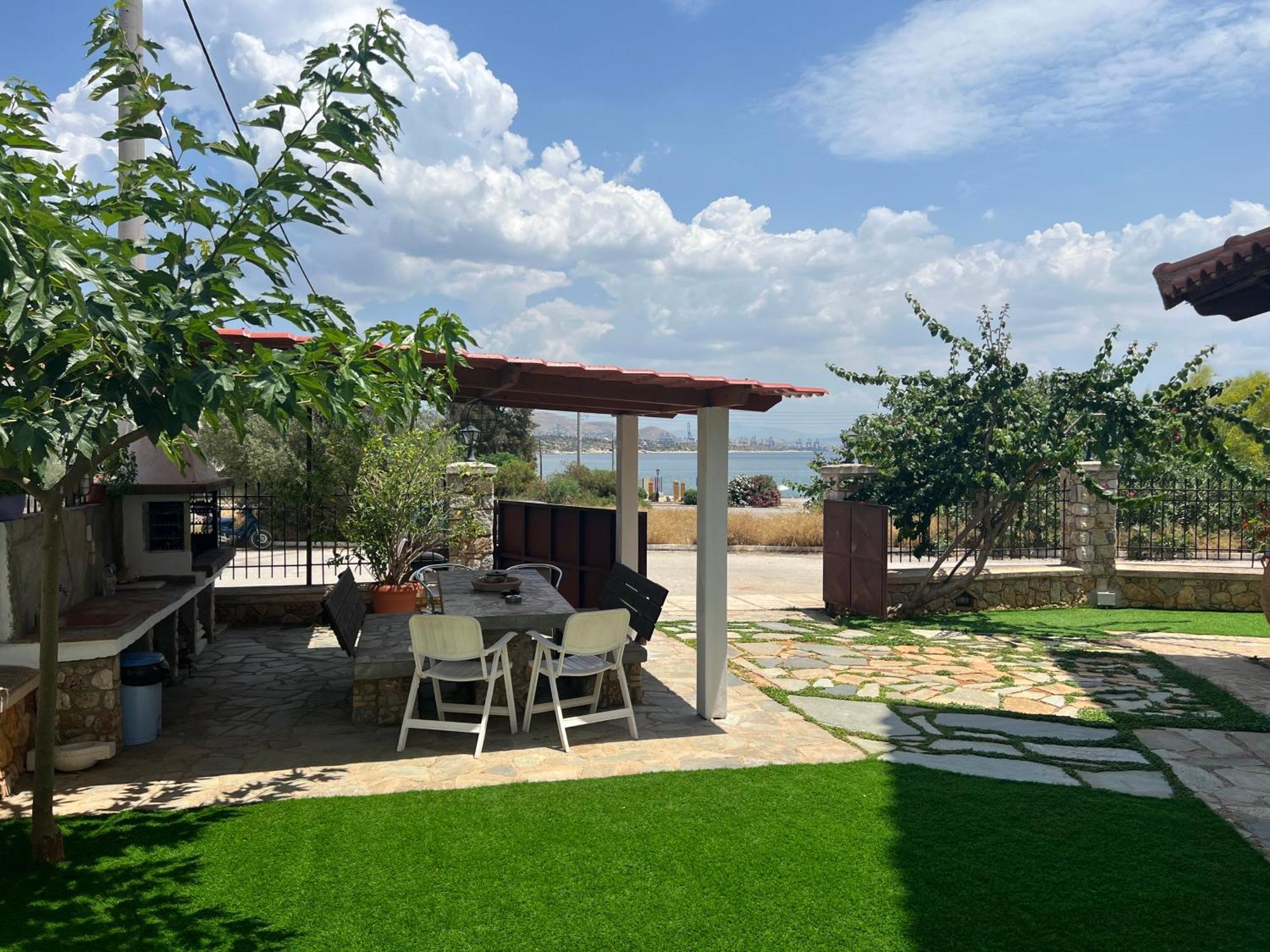 Apartment In Salamina With Garden & Sea View Selinia Екстер'єр фото